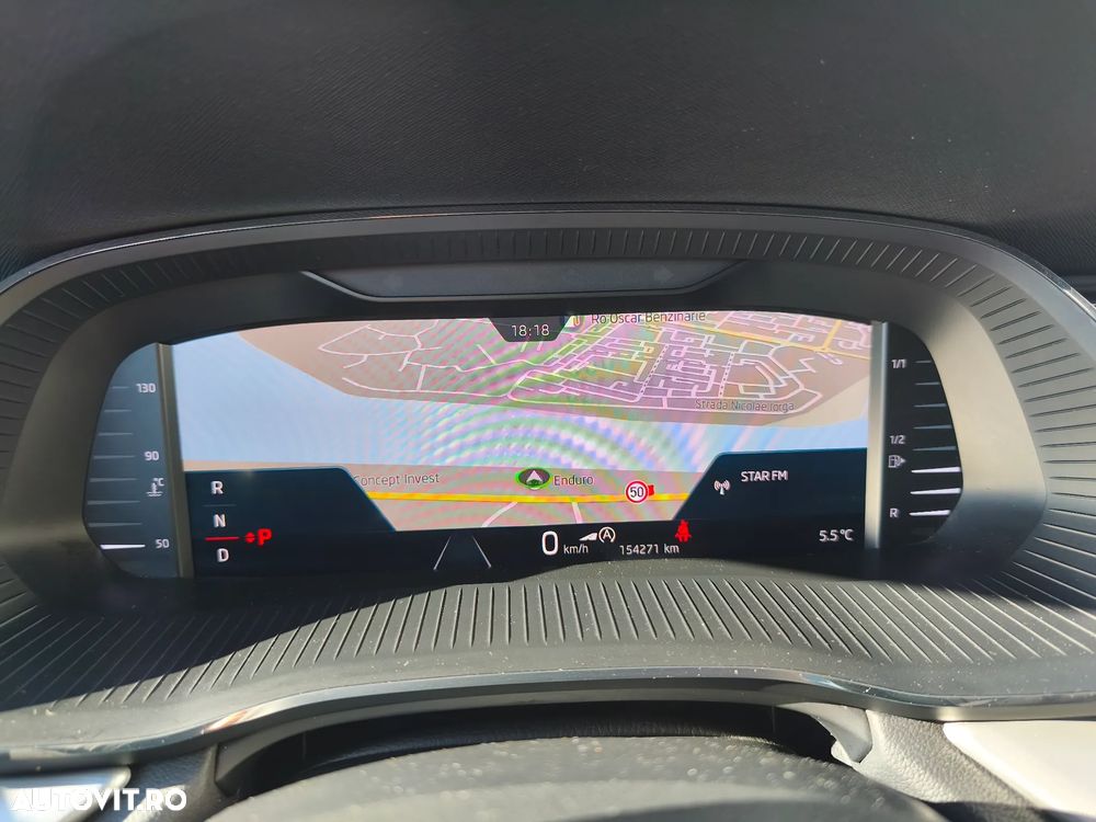 Skoda Octavia Combi 2.0 TDI DSG Style - 11