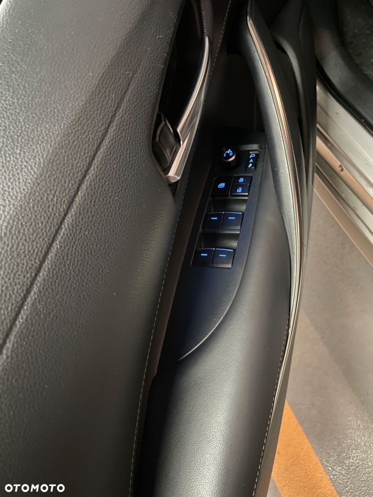 Toyota Corolla 1.8 Hybrid Comfort - 10