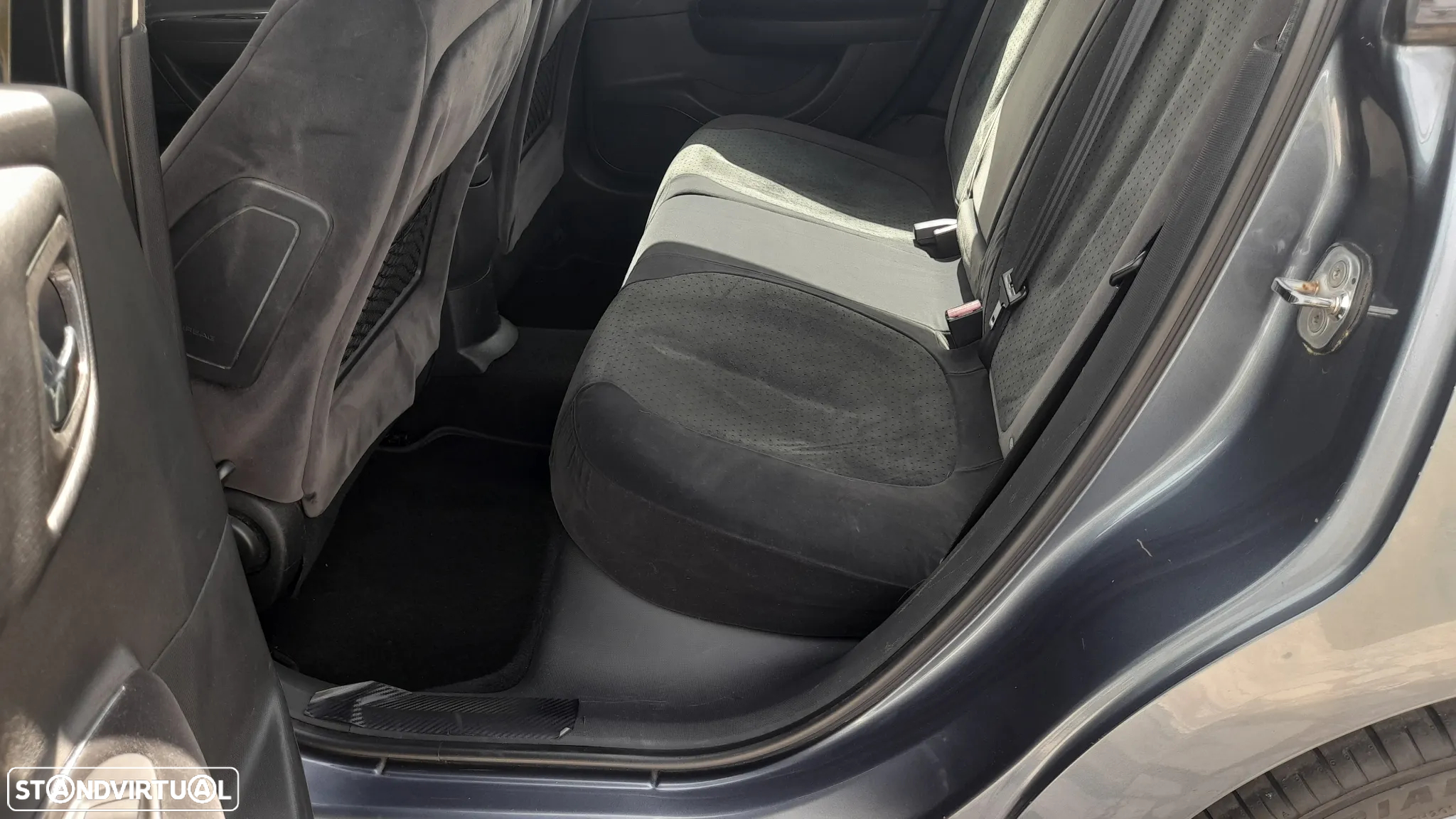 Citroën C4 1.6 HDi 110 Exclusive - 21