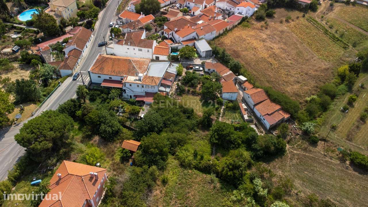 Oportunidade Única em Torres Vedras: Armazém com grande Potencial - Grande imagem: 4/26