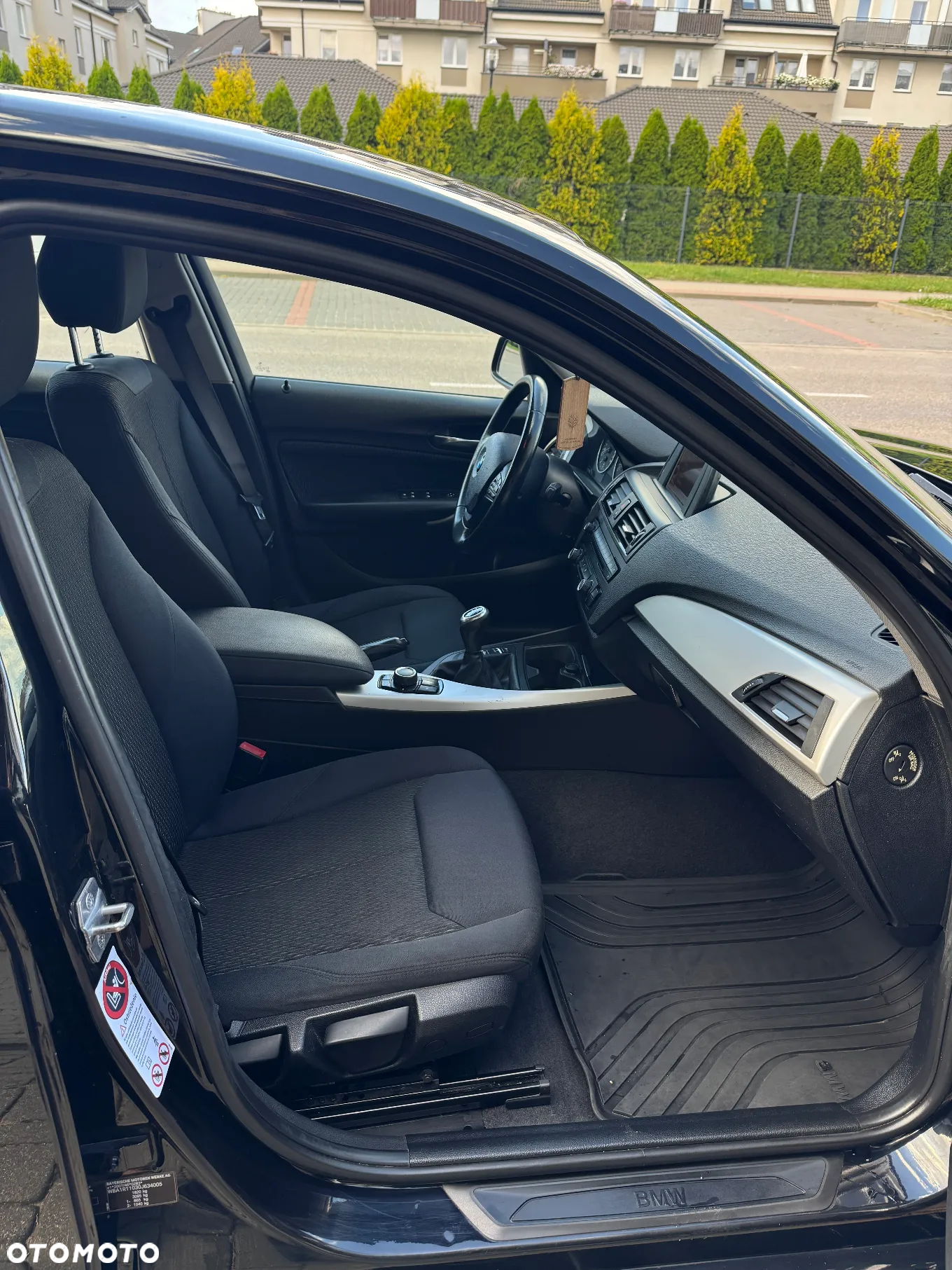 BMW Seria 1 116i - 11