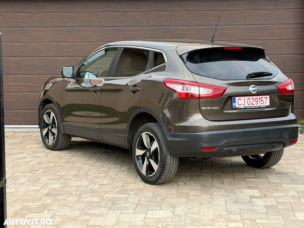 Nissan Qashqai 1.6L dCi Start/Stop 4X4-i N-Connecta - 6