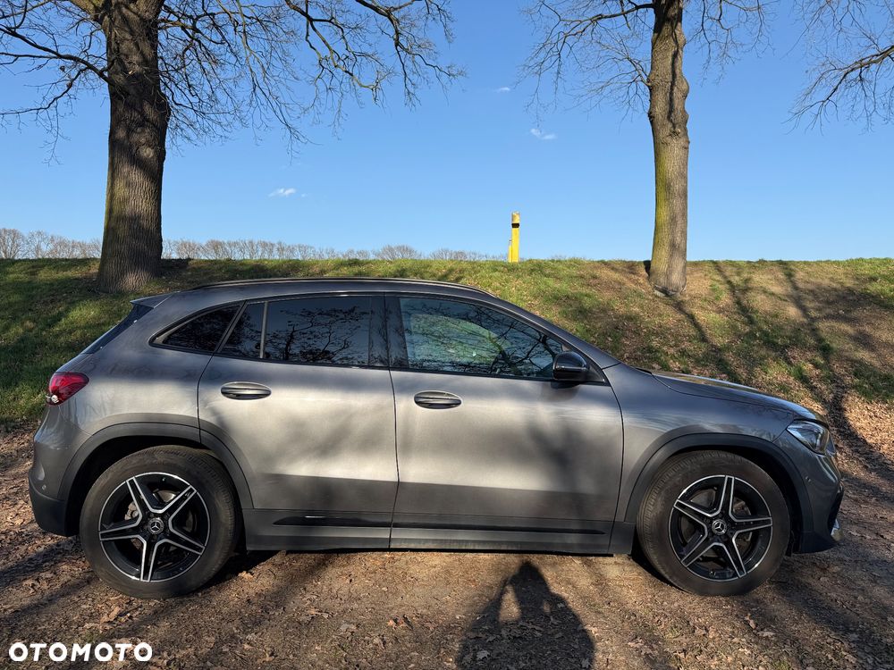 Mercedes-Benz GLA 200 Business Edition - 3