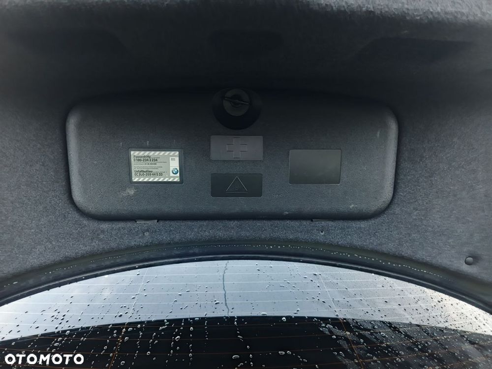 BMW Seria 5 523i - 17