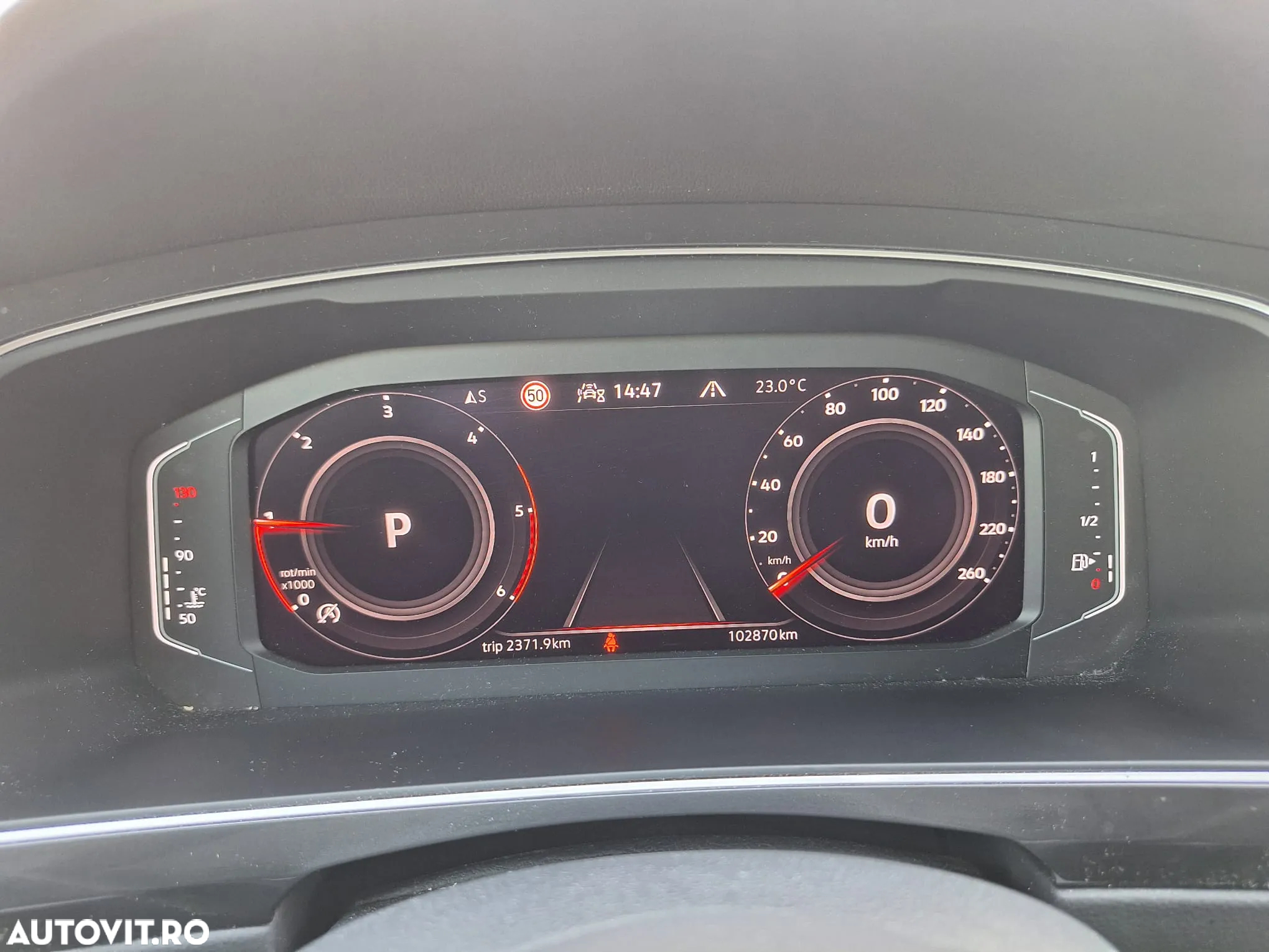 Volkswagen Tiguan 2.0 TDI SCR 4MOTION DSG Elegance - 8