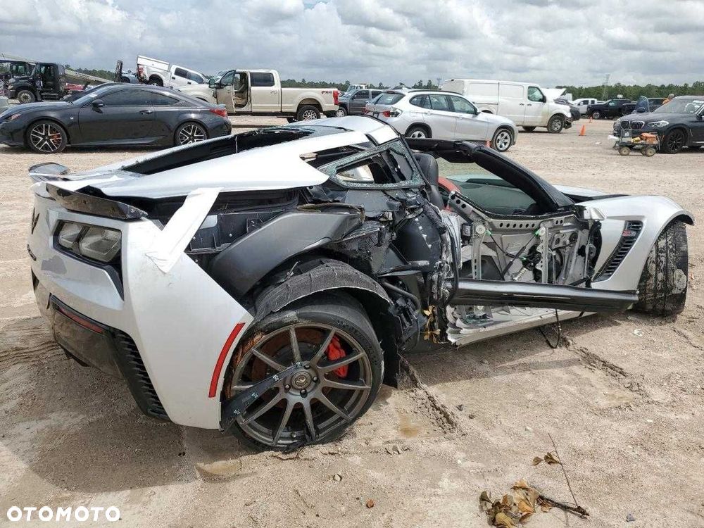 Chevrolet Corvette Z06, 6.2 L, z 2016 roku, model USA. - 3