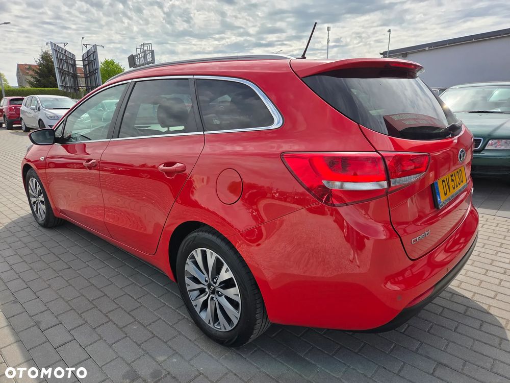 Kia Ceed 1.6 CRDi 136 ISG Platinum Edition - 3