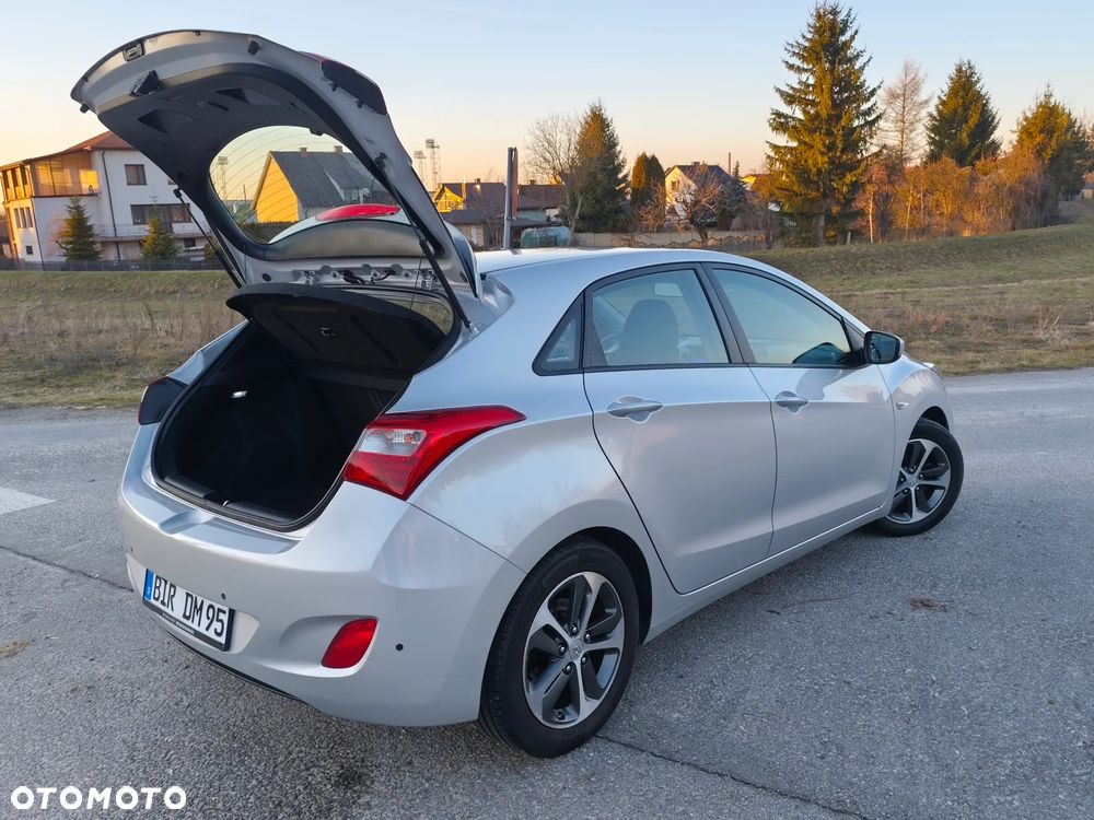 Hyundai i30 blue 1.4 YES Silver - 16