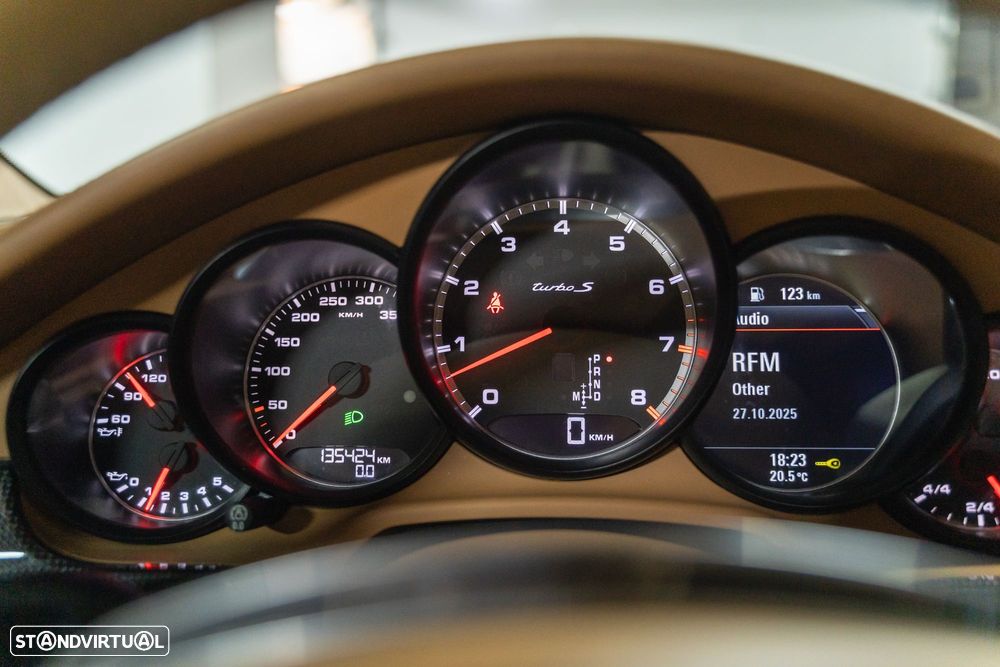 Porsche Panamera Turbo S PDK - 12
