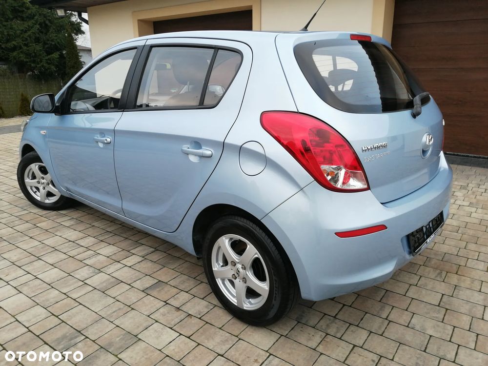 Hyundai i20 1.25 Classic + - 8