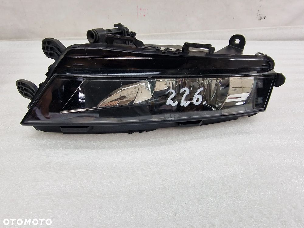 SKODA OCTAVIA 3 III LIFT 5E0 16- PRAWY HALOGEN PRZEDNI PRZÓD , NR 5E0941700F , NR 5E0941700F , NR AUKCJI H226 - 1