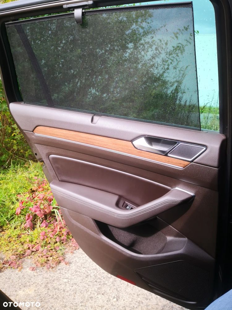 Volkswagen Passat - 23