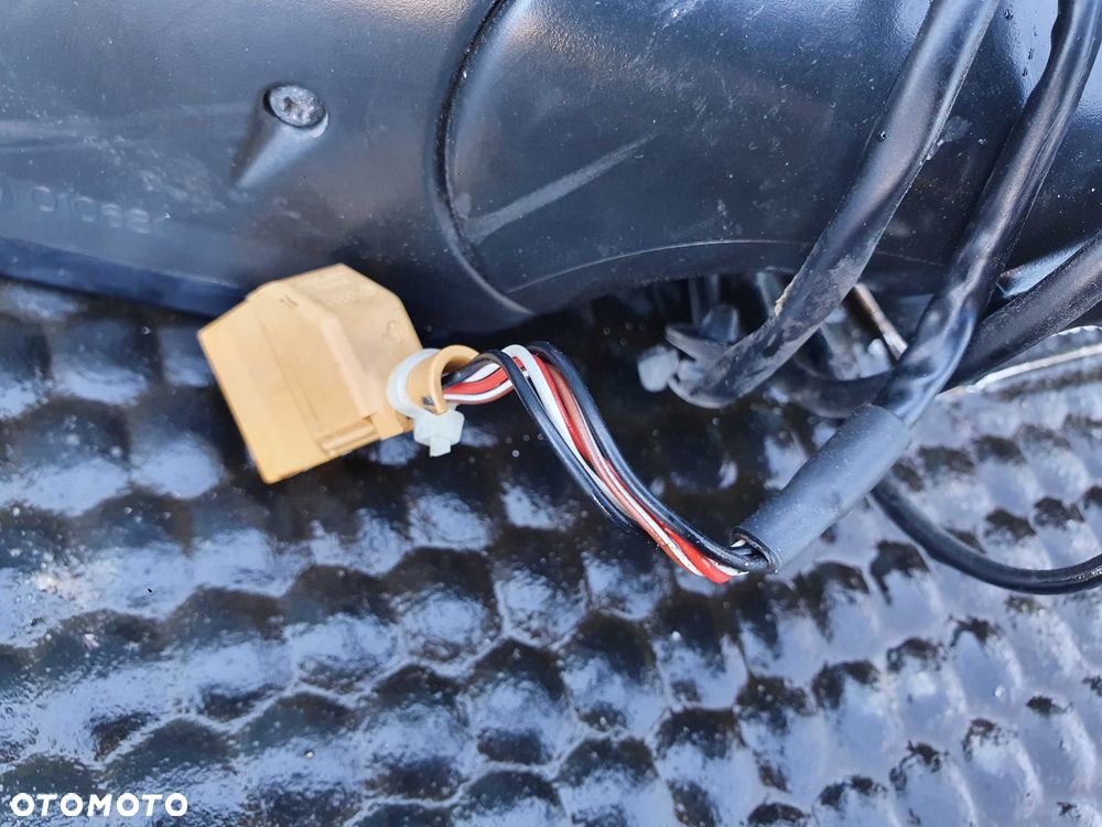 Lusterko Zewnetrzne Prawe EUROPA 5 pin Czarne LZ9Y AUDI A4 B6 B7 - 12