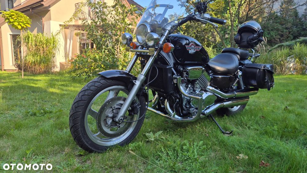 Honda VF - 25