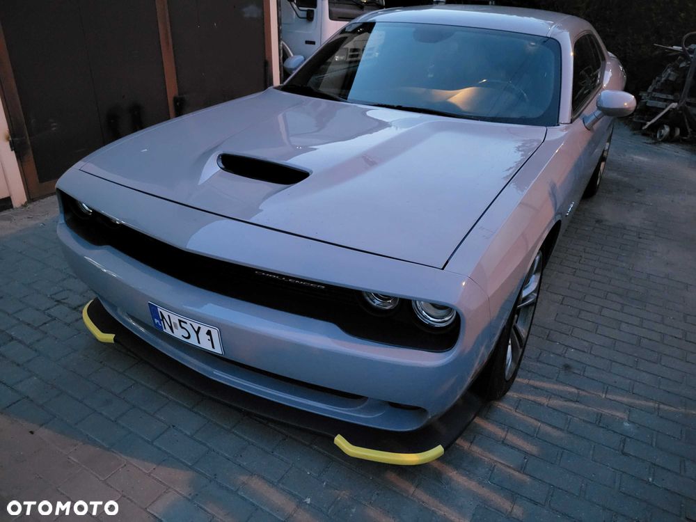 Dodge Challenger - 4