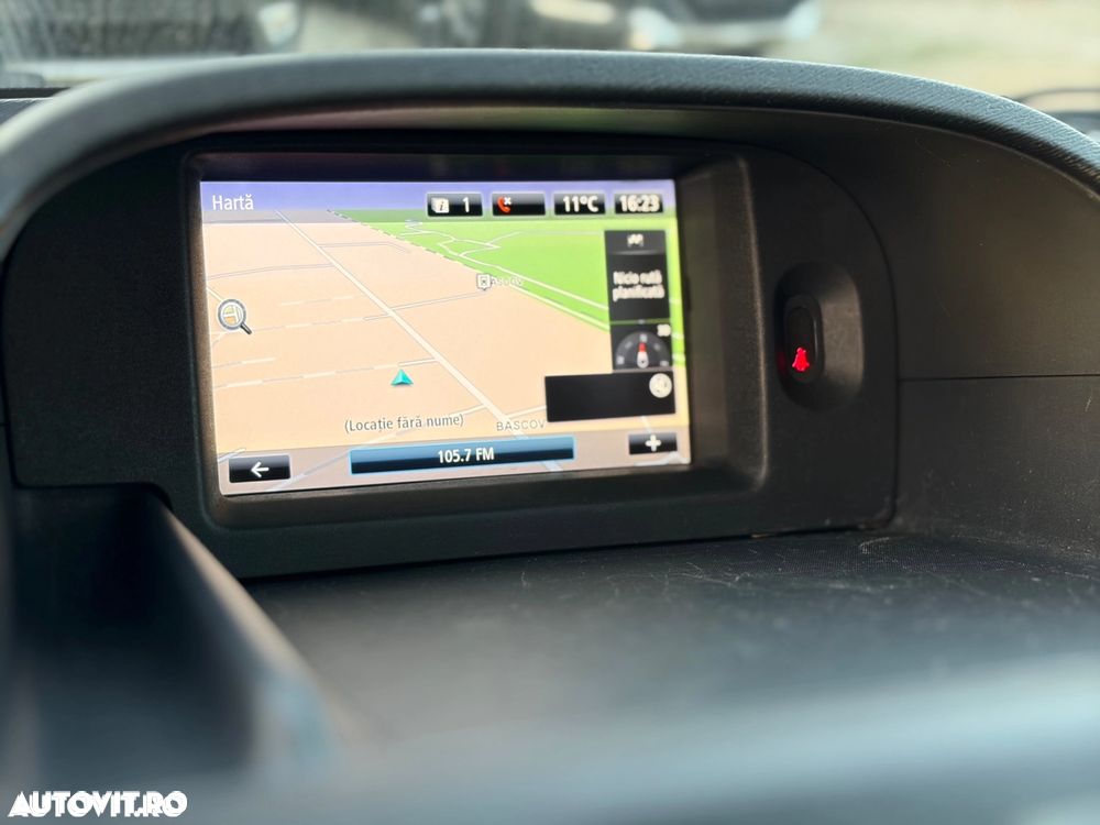 Renault Kangoo dCi 110 FAP Start & Stop Grand - 9