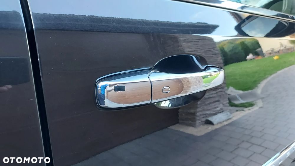 Chrysler Town & Country 3.6 Limited - 5