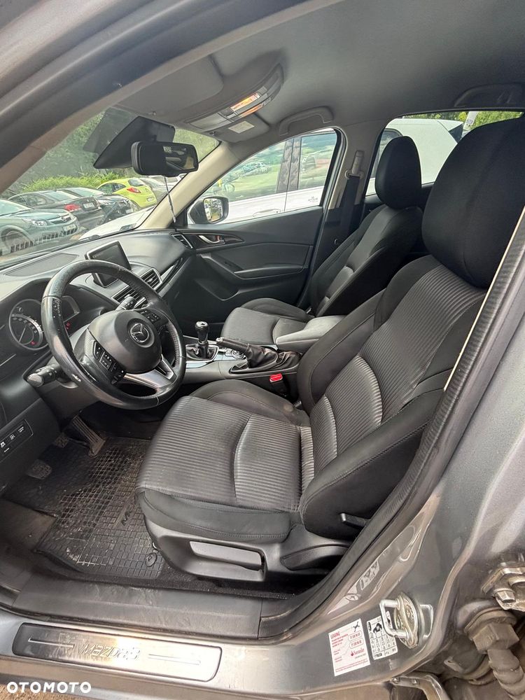 Mazda 3 - 8