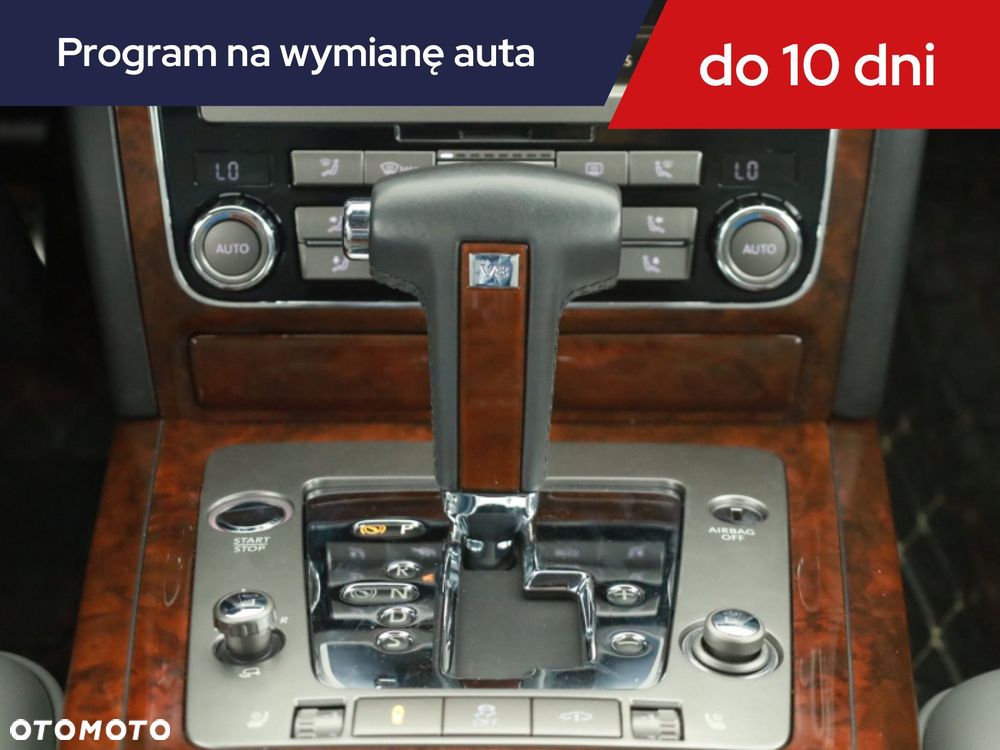 Volkswagen Phaeton - 22