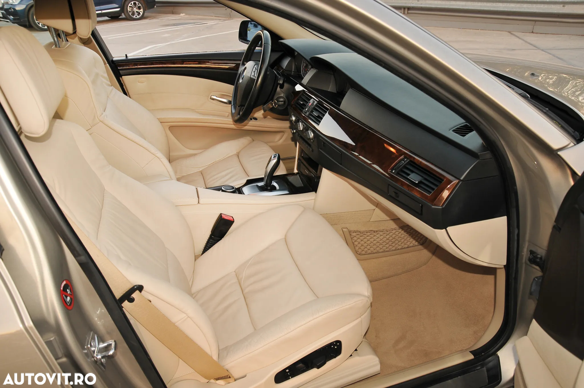BMW Seria 5 523i Aut. - 12