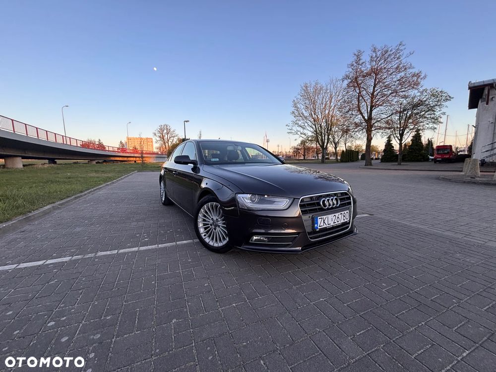 Audi A4 Limousine 1.8 TFSI Ambiente - 1