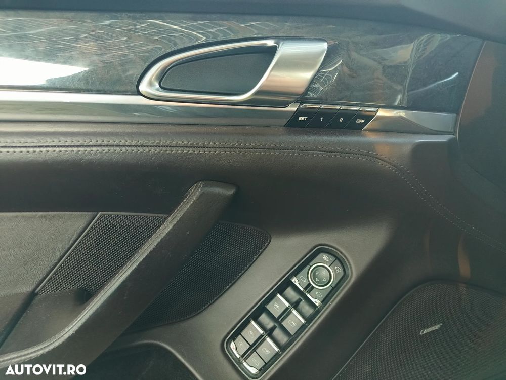 Porsche Panamera Standard - 12