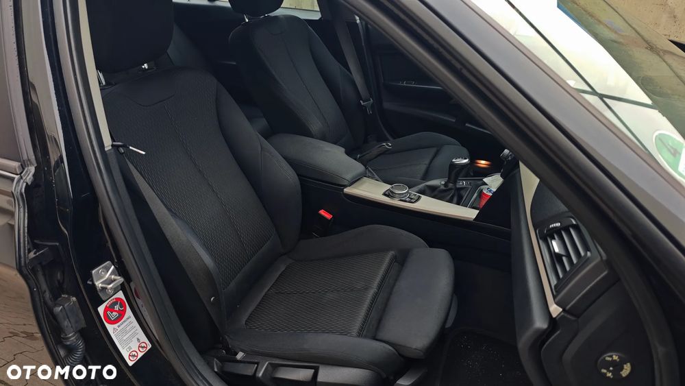 BMW Seria 3 318d Blue Performance Sport Line - 16