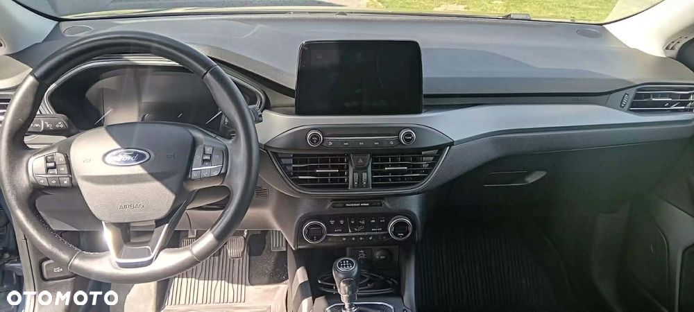 Ford Focus 1.0 EcoBoost Titanium Style - 6