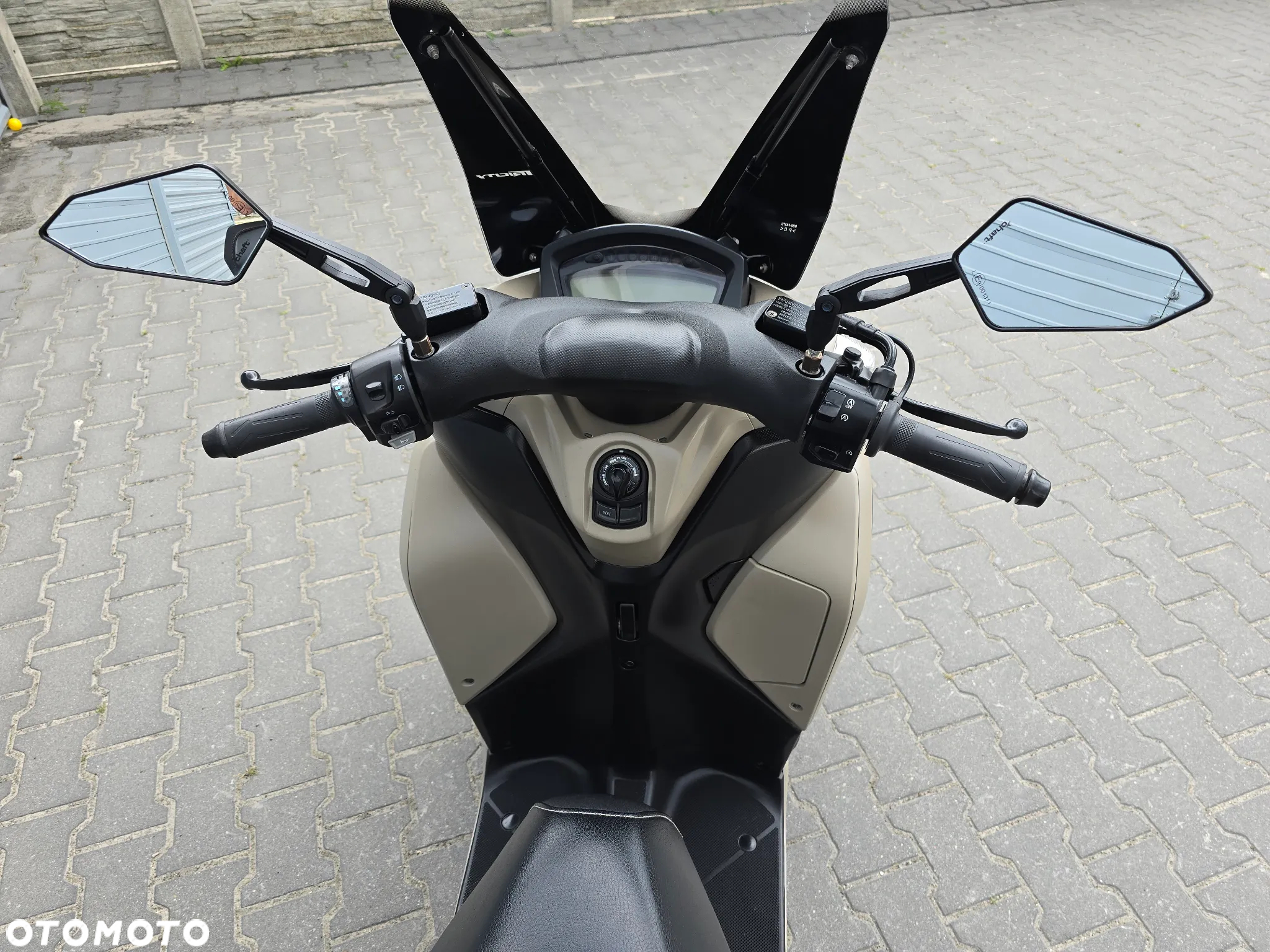 Yamaha Tricity - 6