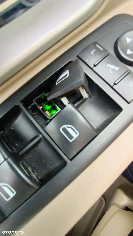 Chrysler Town & Country 4.0 Limited - 8