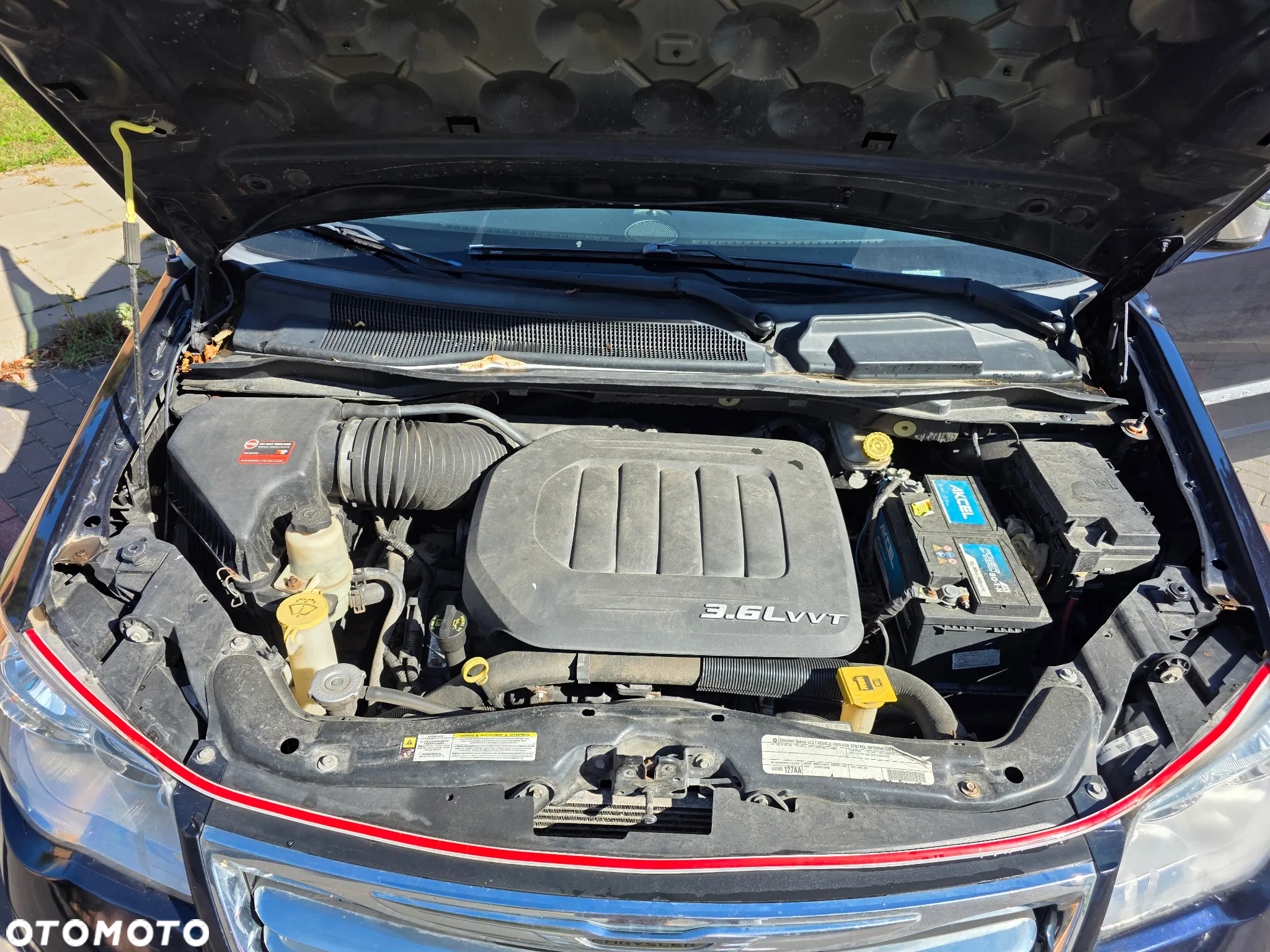 Chrysler Town & Country - 9