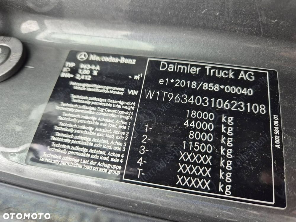 Mercedes-Benz actros - 8
