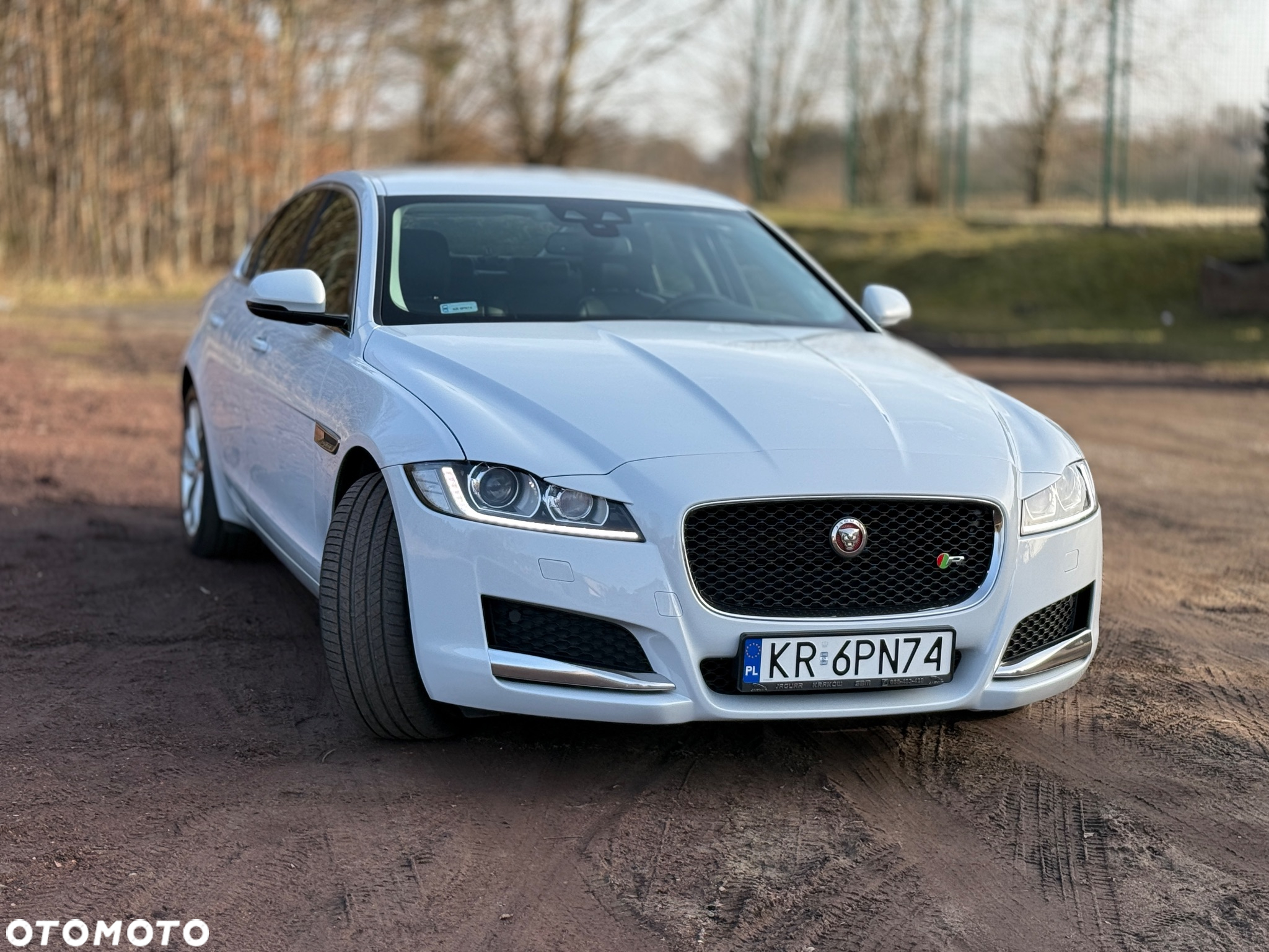 Jaguar XF 2.0 i4D AWD Prestige - 3