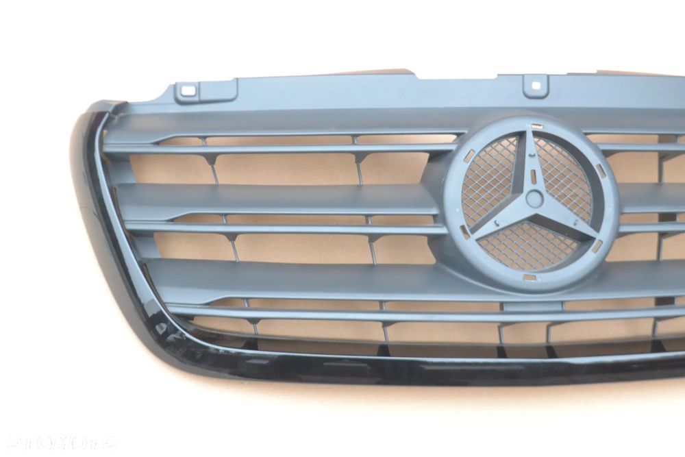MERCEDES SPRINTER W907 907 W910 910 Gril Grill atrapa Przednia Przód Chłodnicy  NOWA RAMKA - 2