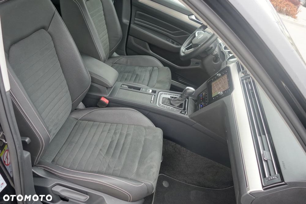 Volkswagen Passat 1.5 TSI EVO Elegance DSG - 8