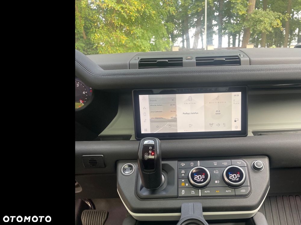 Land Rover Defender 2.0 D240 First Edition - 11