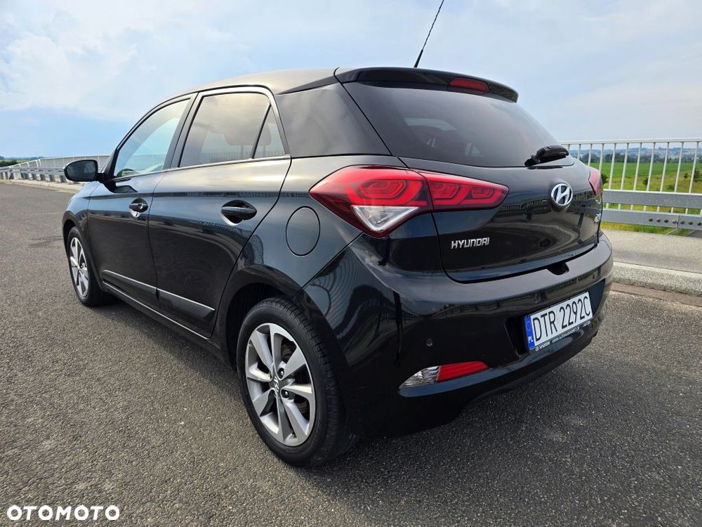 Hyundai i20 1.4 CRDI Active YES Plus - 11