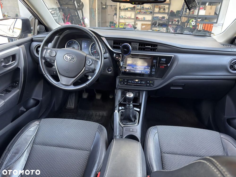 Toyota Corolla 1.6 Prestige EU6 - 5