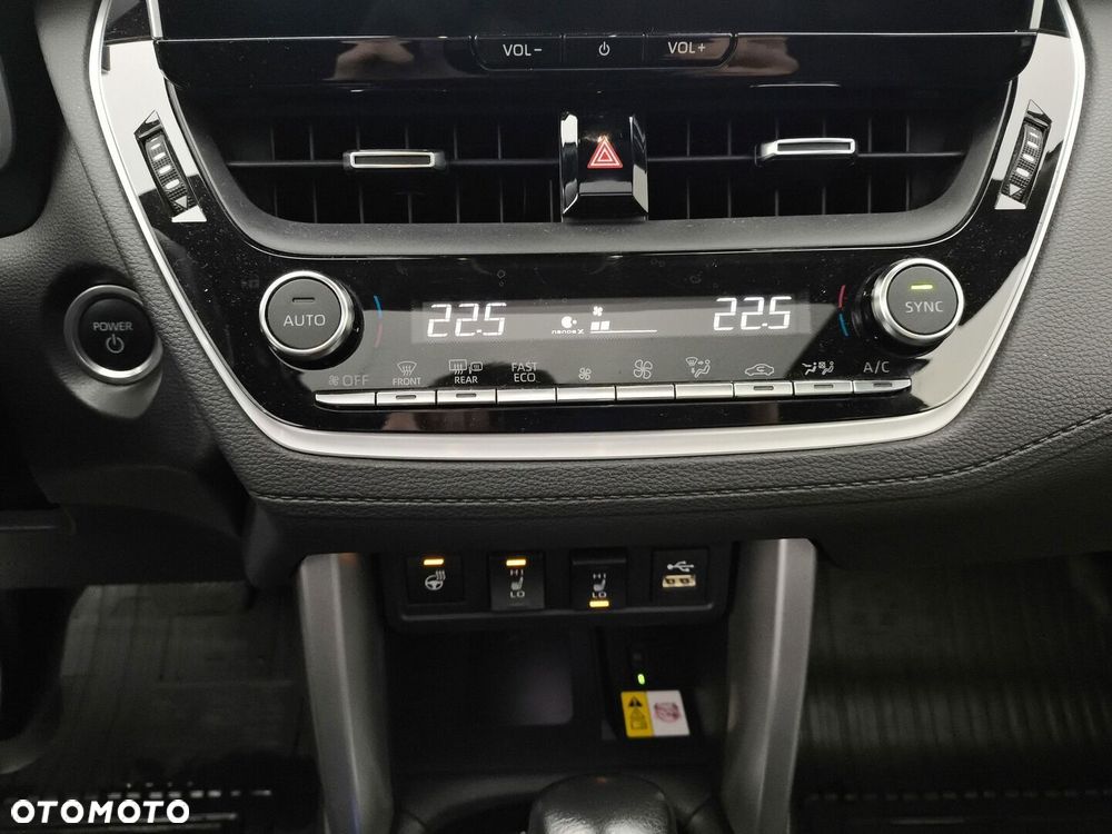 Toyota Corolla Cross 2.0 Hybrid Executive - 23