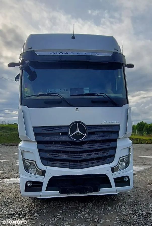 Mercedes-Benz Actros - 5