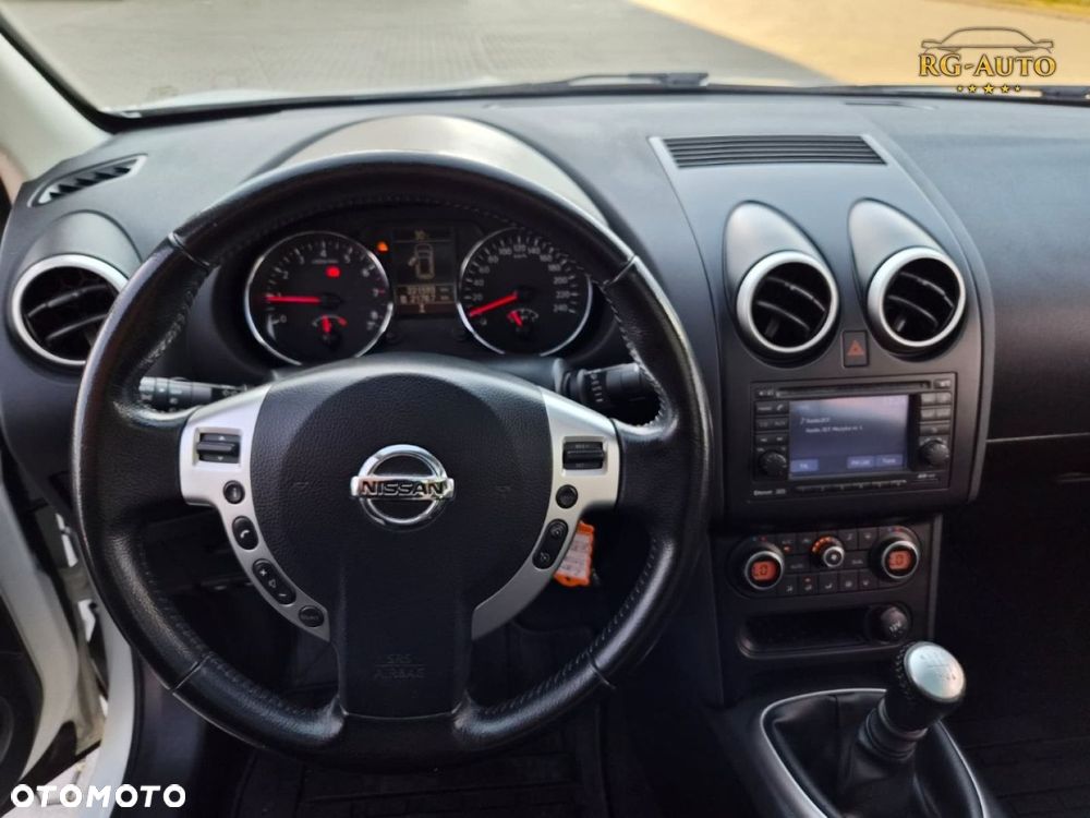 Nissan Qashqai+2 - 13
