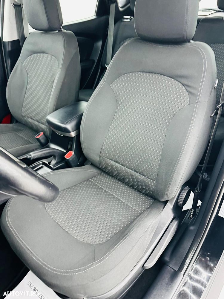 Hyundai ix35 1.7 CRDI 2WD blue Finale Silver - 15