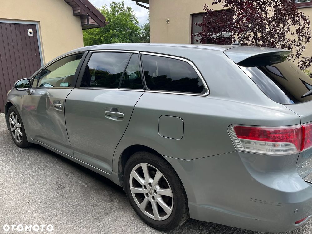 Toyota Avensis 2.0 D-4D Sol plus - 10