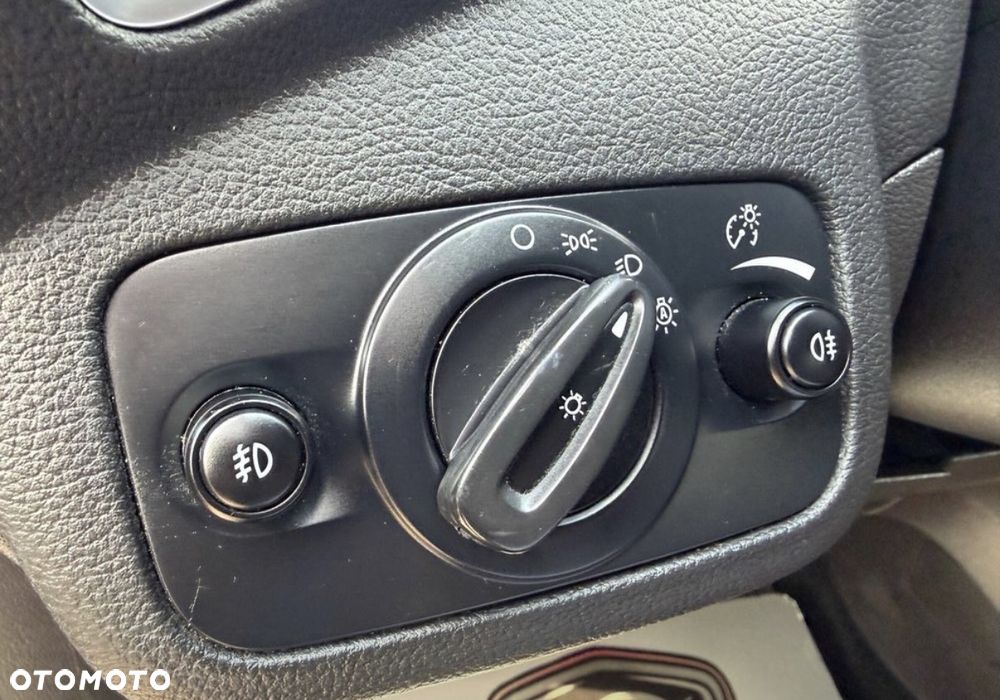 Ford Kuga 2.0 TDCi 2x4 Individual - 27