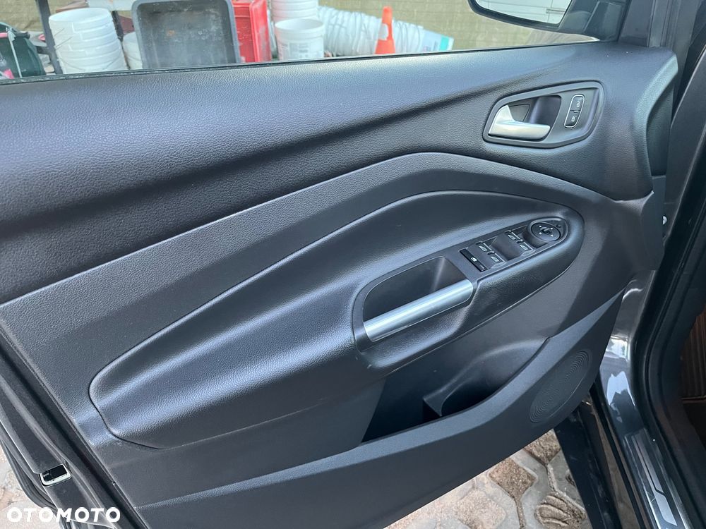 Ford Kuga 2.0 TDCi 4x4 ST-Line - 24