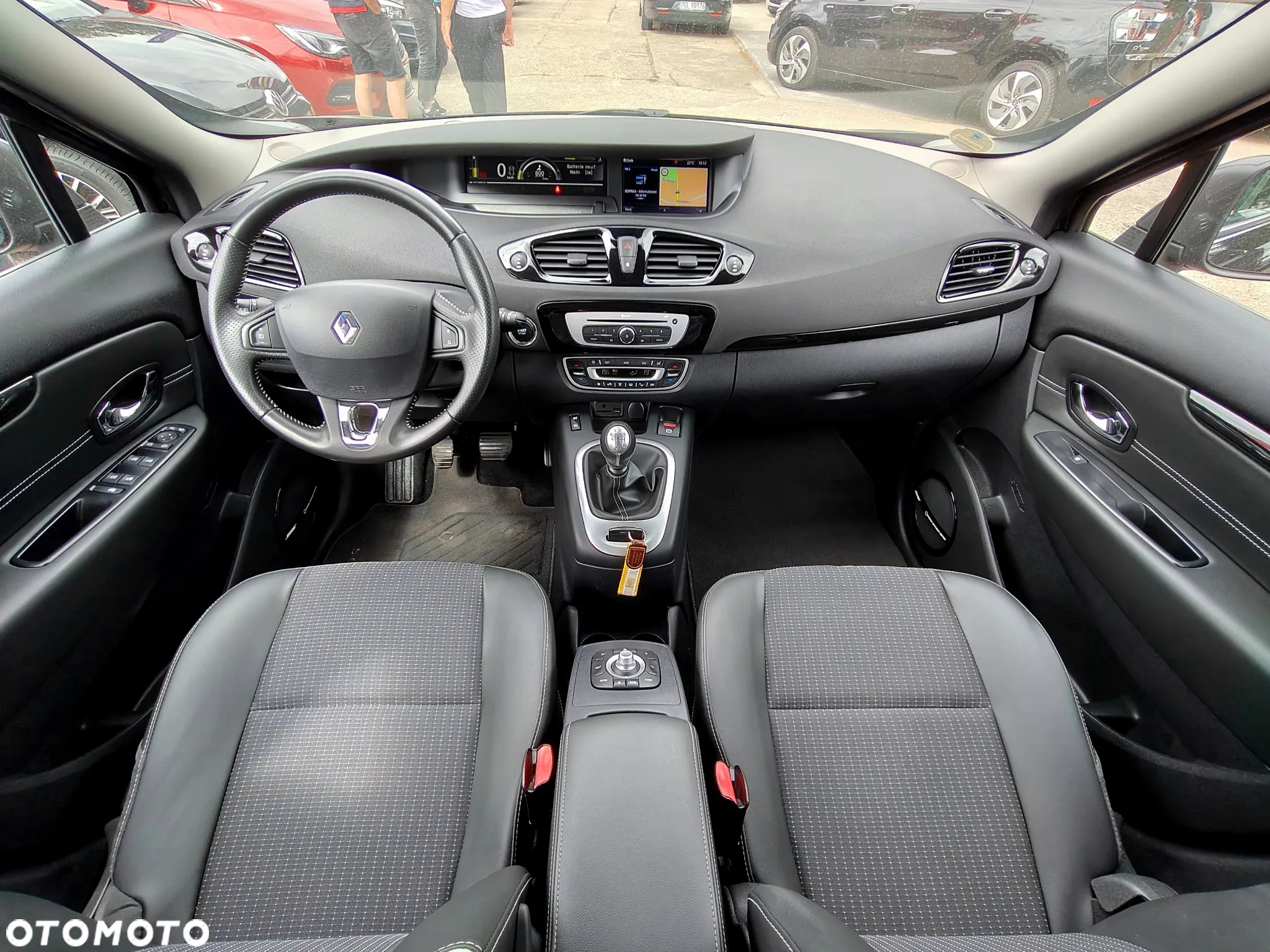 Renault Scenic 1.6 dCi Bose - 27