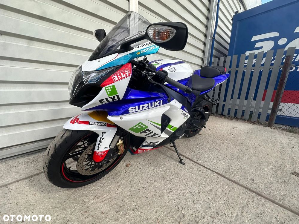Suzuki GSX-R - 10