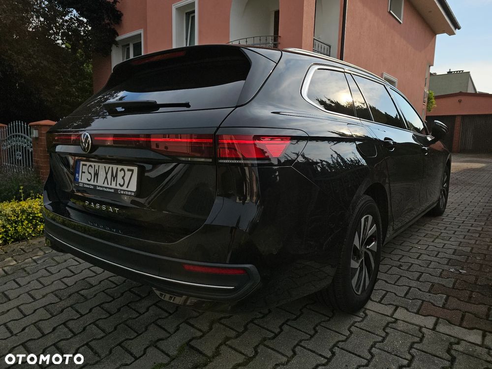 Volkswagen Passat - 4