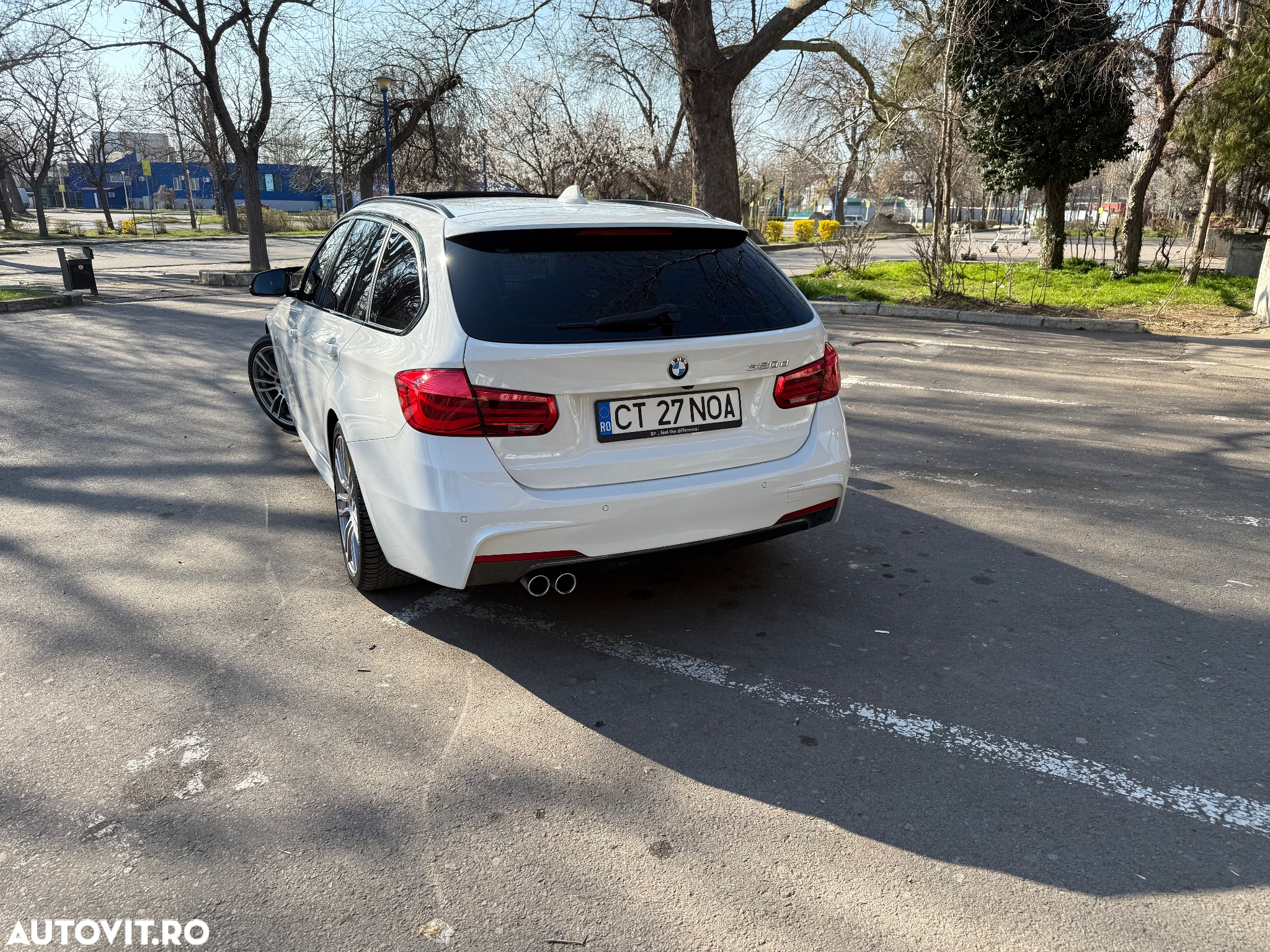 BMW Seria 3 320d Touring Aut. Edition M Sport Shadow - 6