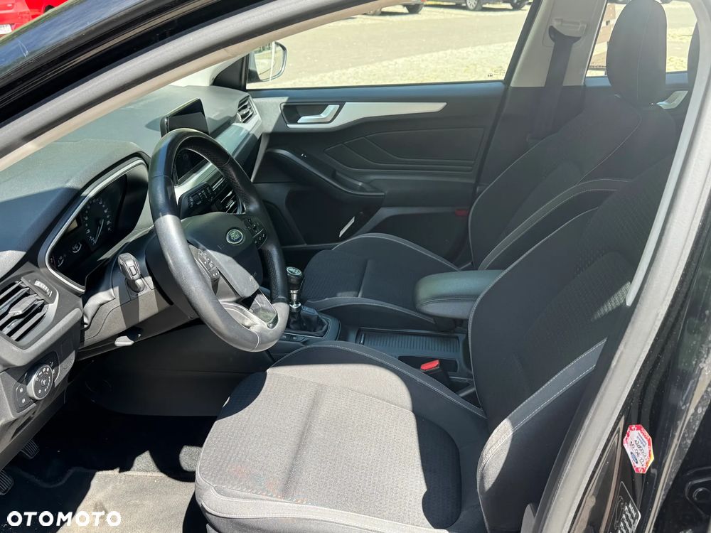 Ford Focus 1.0 EcoBoost Trend - 11